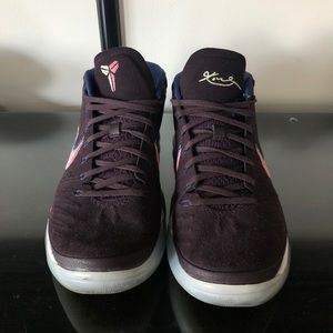 Kobe Basket Ball Sneakers Size 9